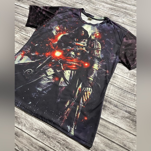 Mens XL Assassin’s Creed silky shirt Excellent Condition Runs small, like a Larg - Picture 2 of 5